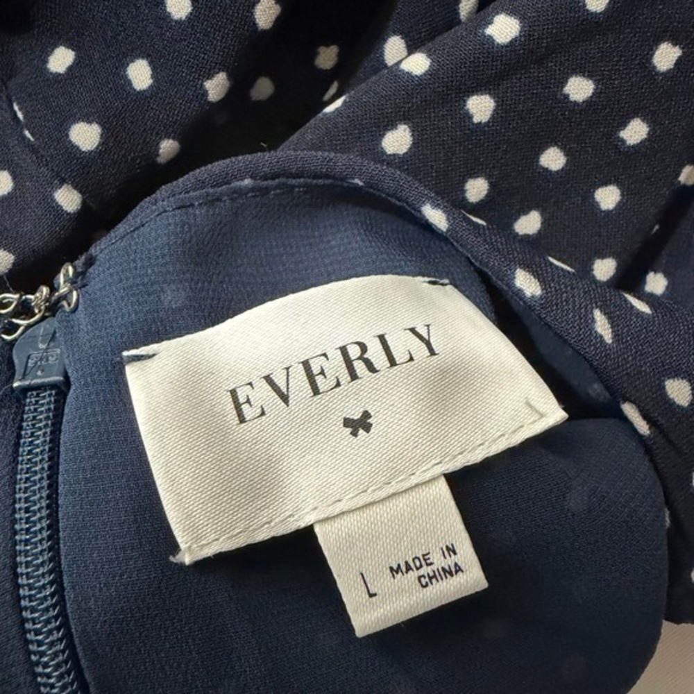 Everly Navy Blue Polka Dot Fit and Flare Dress Bell Sleeve V-Neck Womens L - Picture 4 of 7